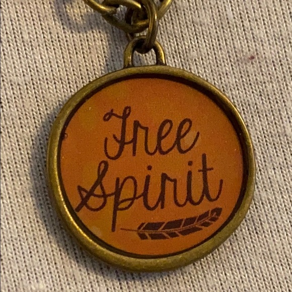 🧚🏻‍♀️ 5/$40! 🧚🏻‍♀️ Free Spirit Necklace - Picture 2 of 3